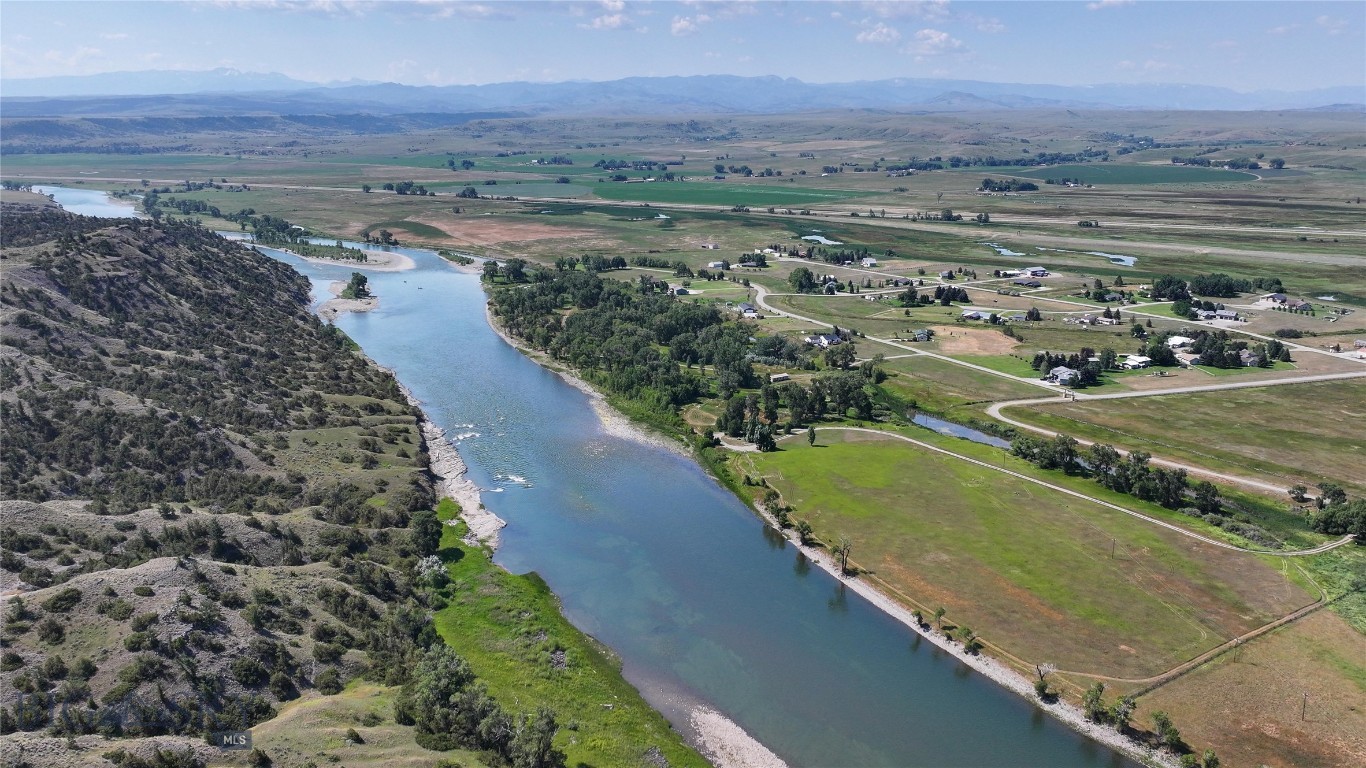 Yellowstone Meadows - Land