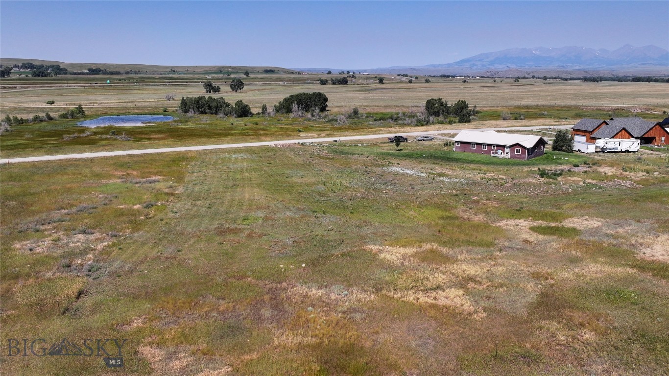 Yellowstone Meadows - Land