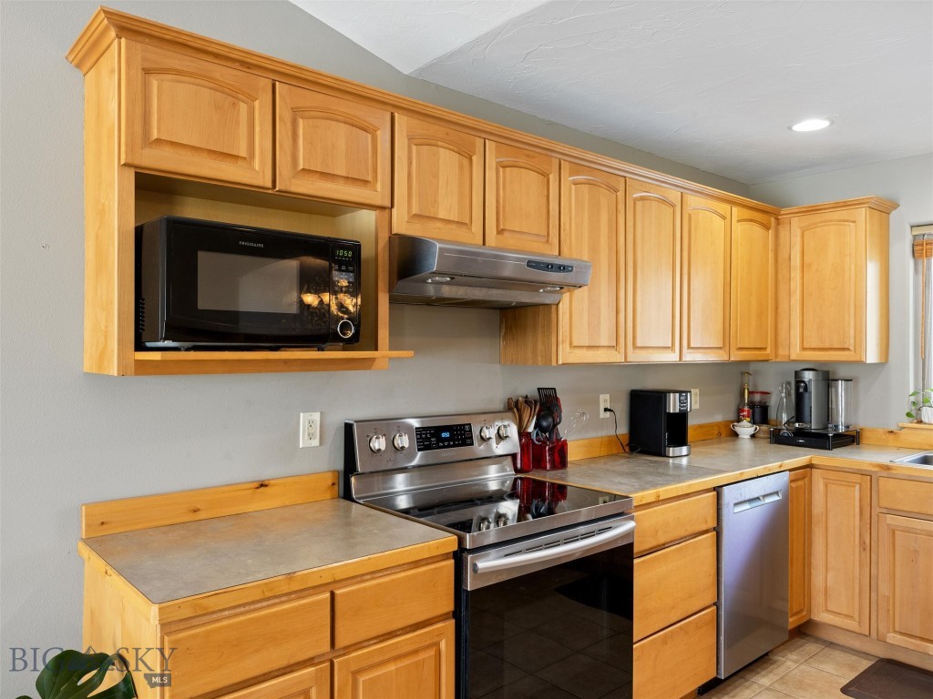 Belgrade, Montana 59714, United States, 4 Bedrooms Bedrooms, ,3 BathroomsBathrooms,Residential,Active,67209