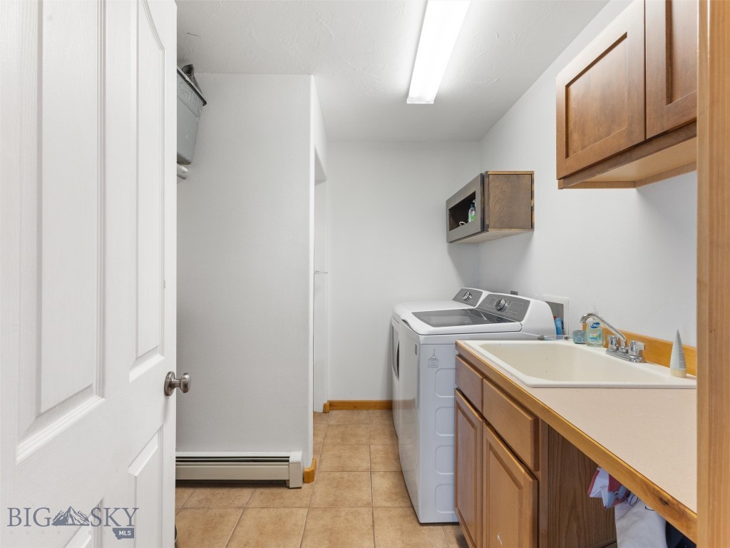 Belgrade, Montana 59714, United States, 4 Bedrooms Bedrooms, ,3 BathroomsBathrooms,Residential,Active,67209