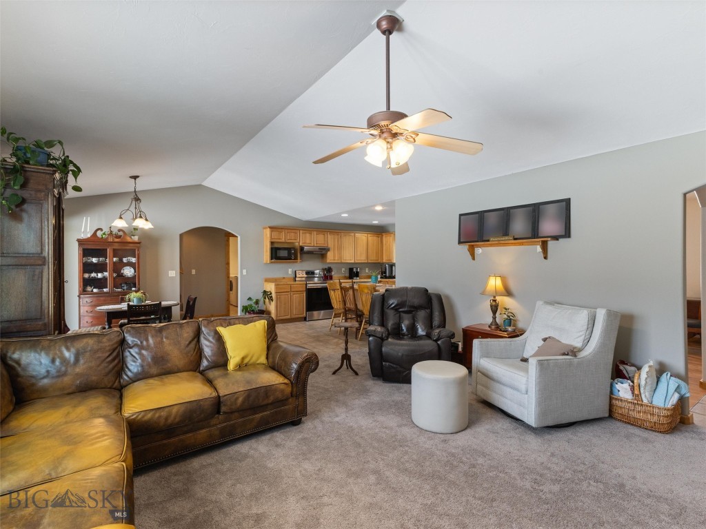 Belgrade, Montana 59714, United States, 4 Bedrooms Bedrooms, ,3 BathroomsBathrooms,Residential,Active,67209