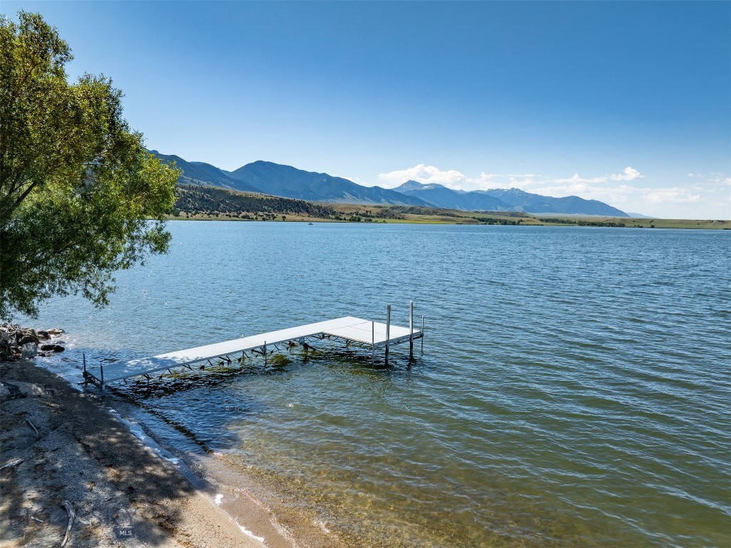 348 Ennis Lake Rd