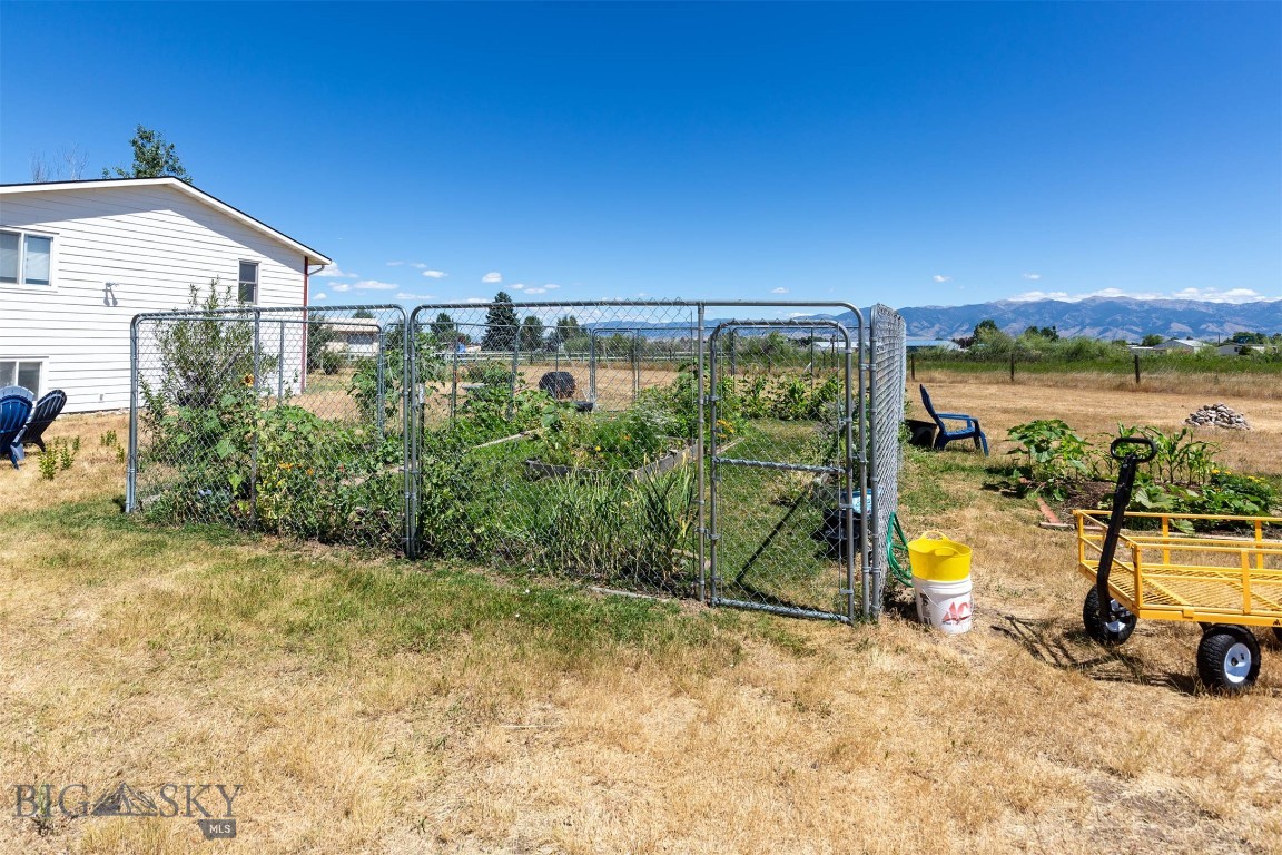 Belgrade, Montana 59714, United States, 5 Bedrooms Bedrooms, ,2 BathroomsBathrooms,Residential,Active,49898