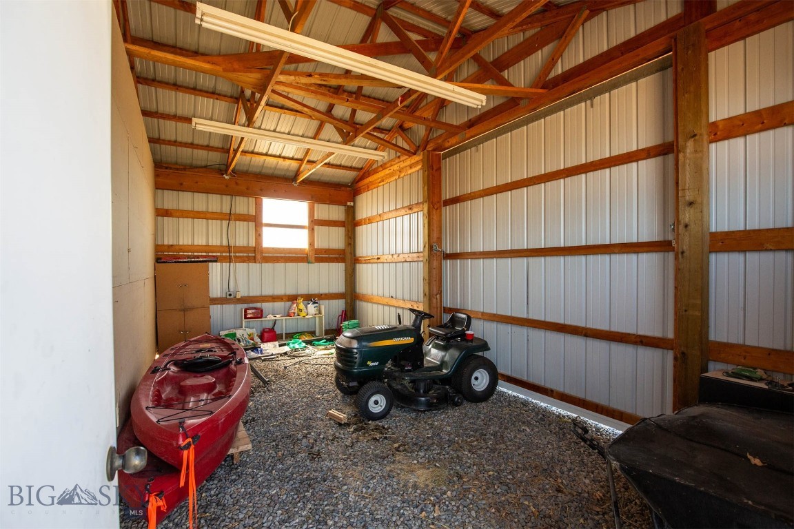 Belgrade, Montana 59714, United States, 5 Bedrooms Bedrooms, ,2 BathroomsBathrooms,Residential,Active,49898