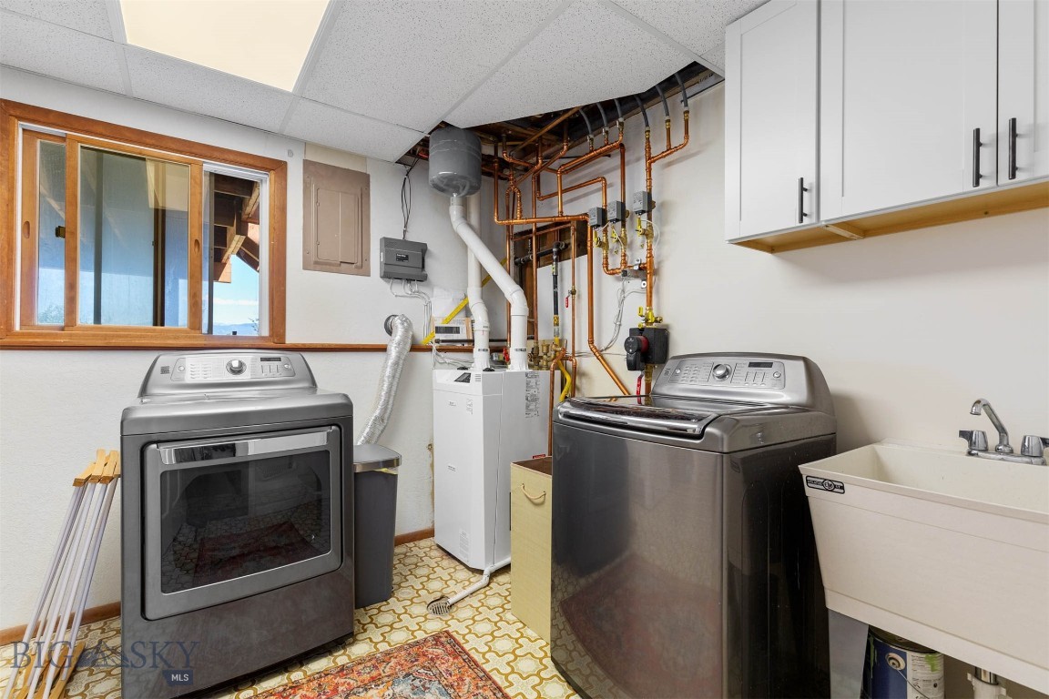 Belgrade, Montana 59714, United States, 5 Bedrooms Bedrooms, ,2 BathroomsBathrooms,Residential,Active,49898