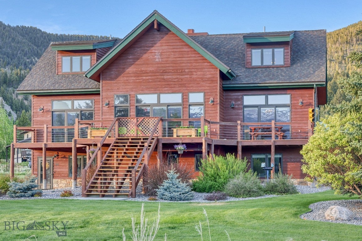 315 Lakeview Loop