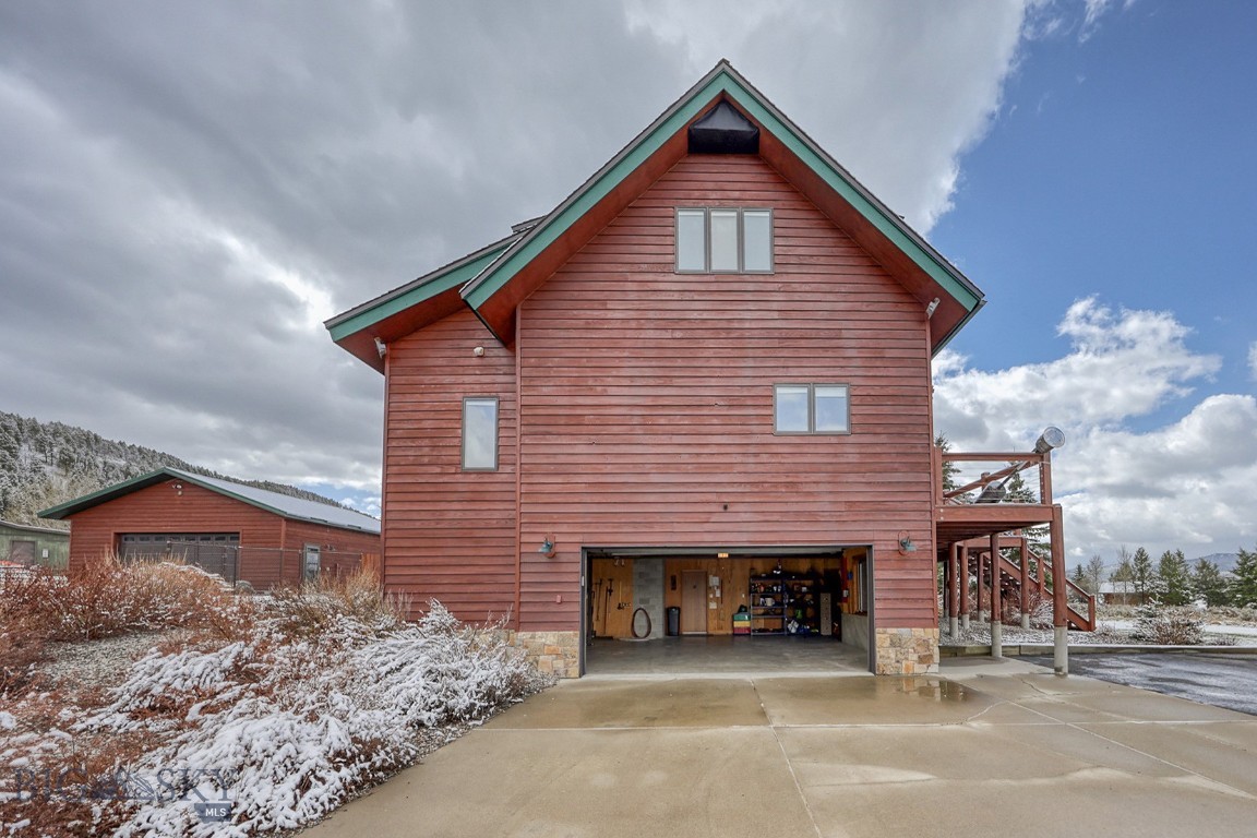 315 Lakeview Loop