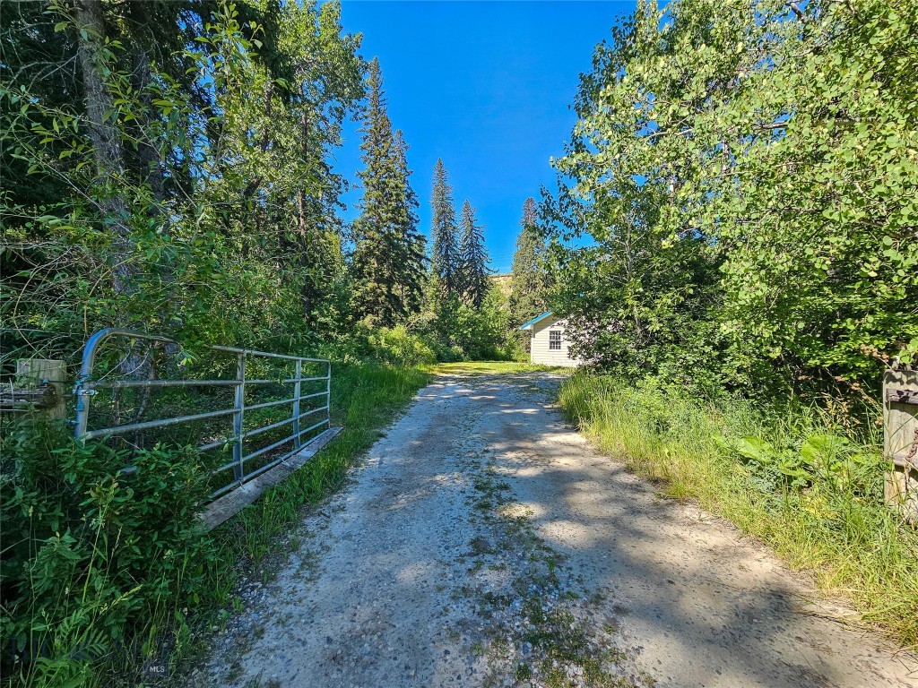 212 E Boulder Road