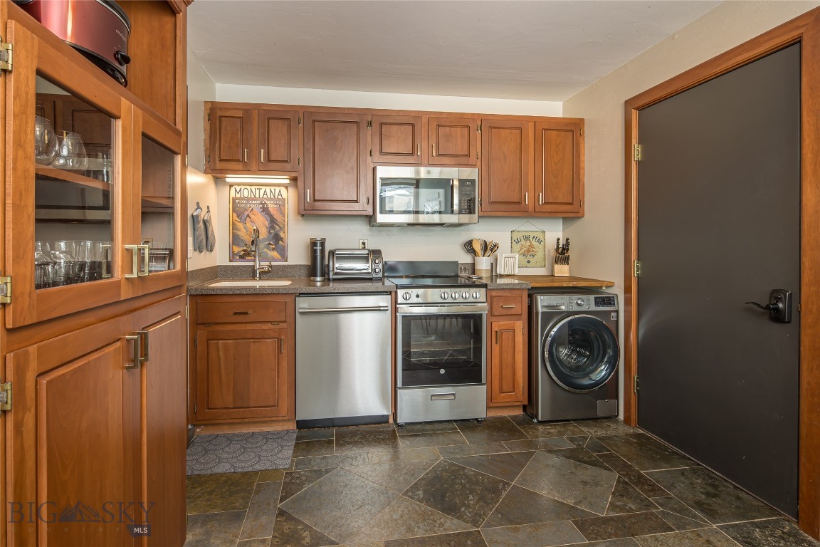 Hill Condos - Residential