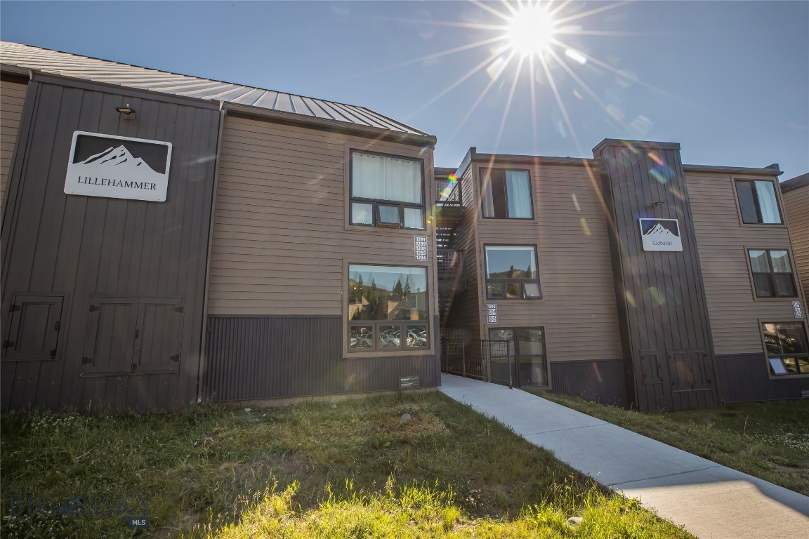 Hill Condos - Residential