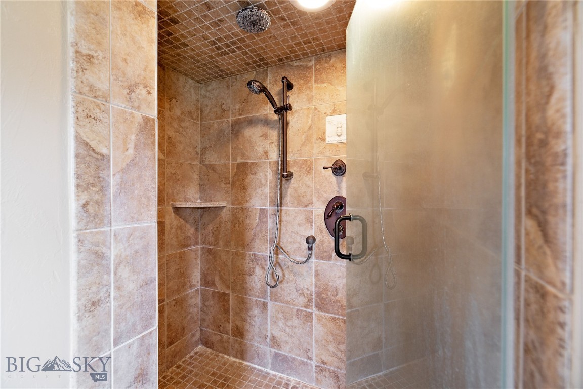 Shining Mountain Unit II - Residential