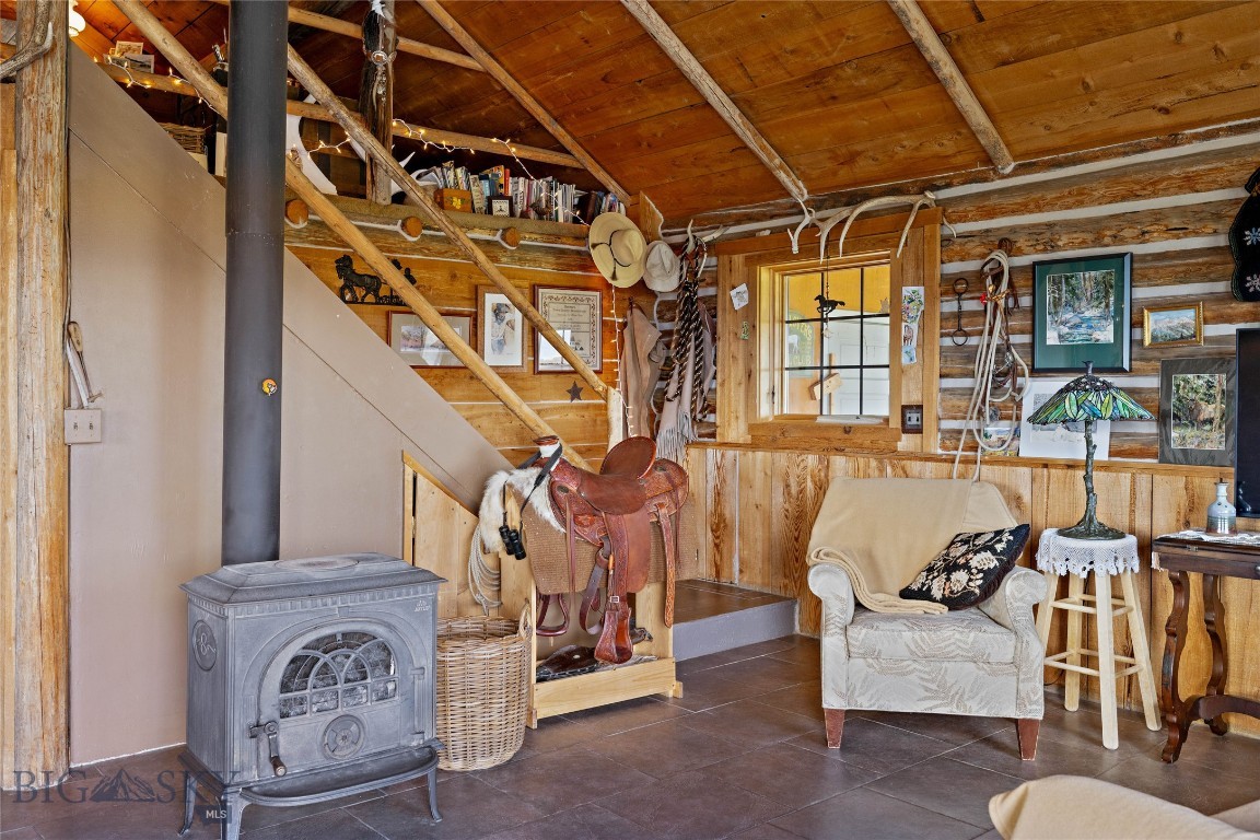 Shining Mountain Unit II - Residential