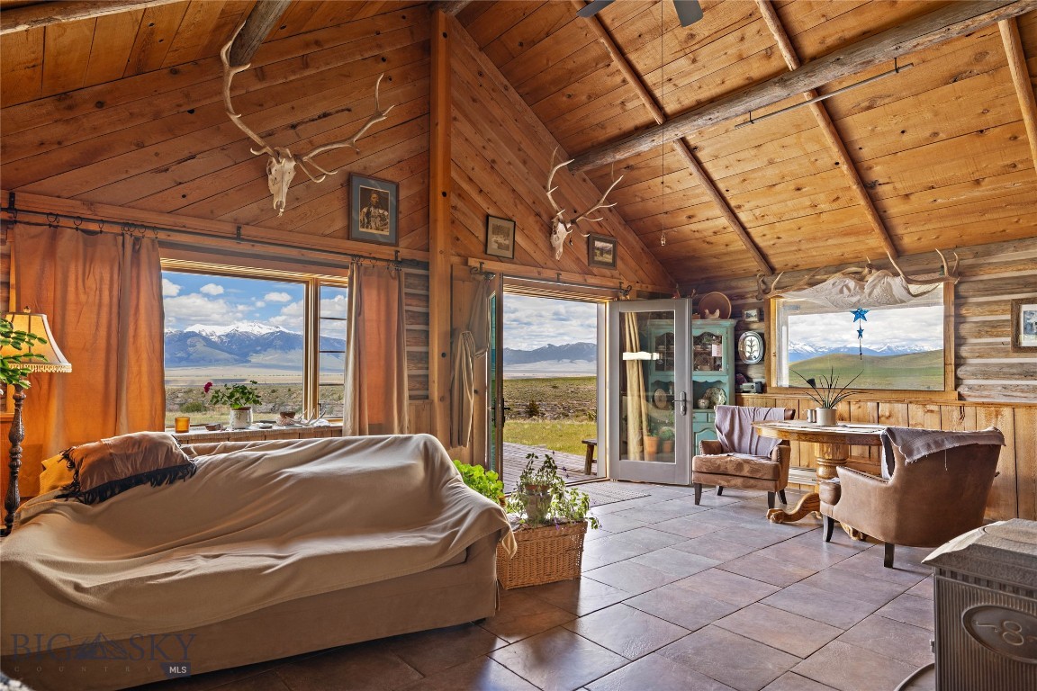 Shining Mountain Unit II - Residential