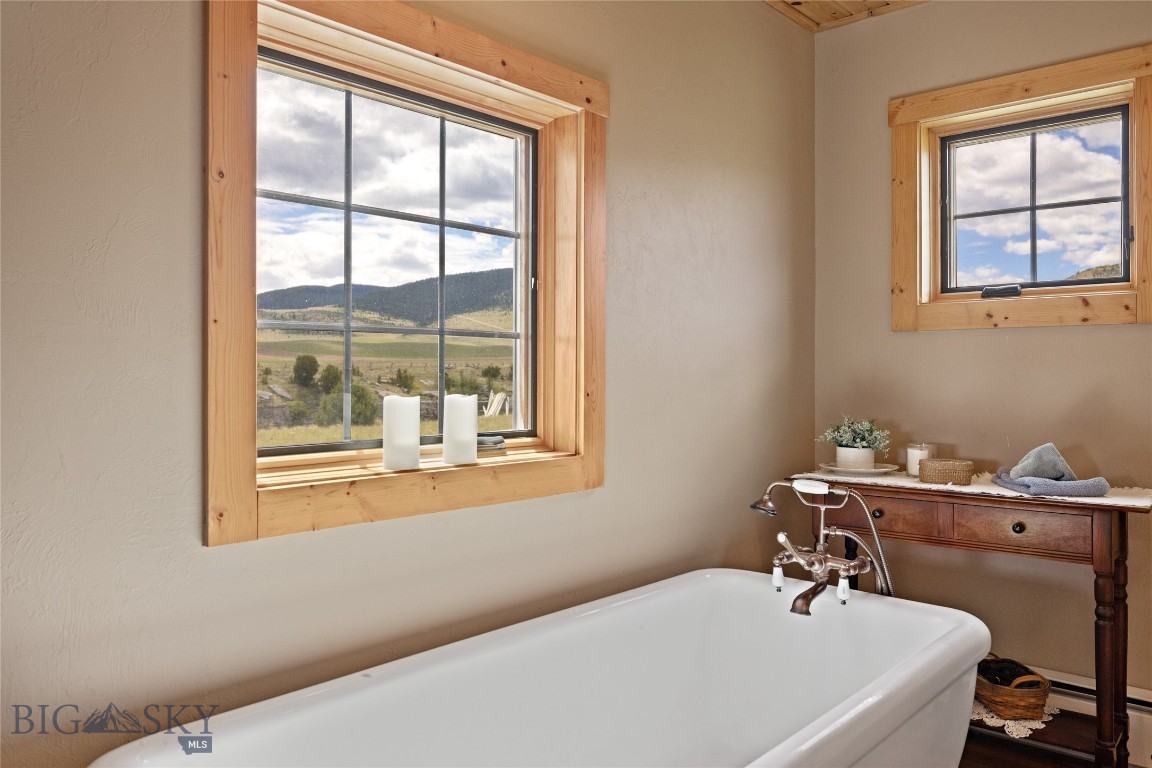 Shining Mountain Unit II - Residential