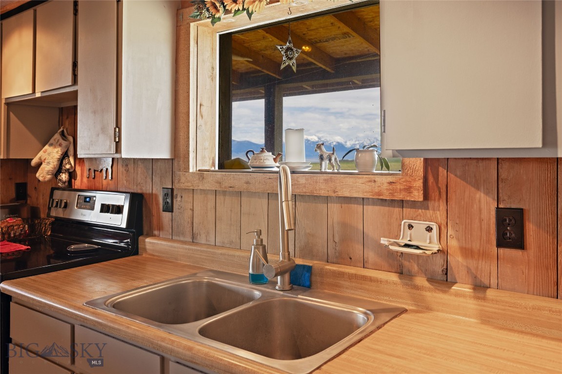 Shining Mountain Unit II - Residential
