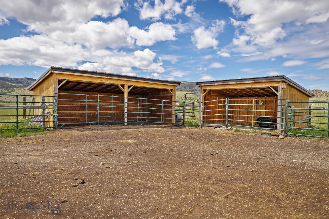 Shining Mountain Unit II - Residential