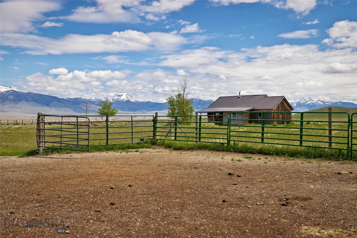 Shining Mountain Unit II - Residential