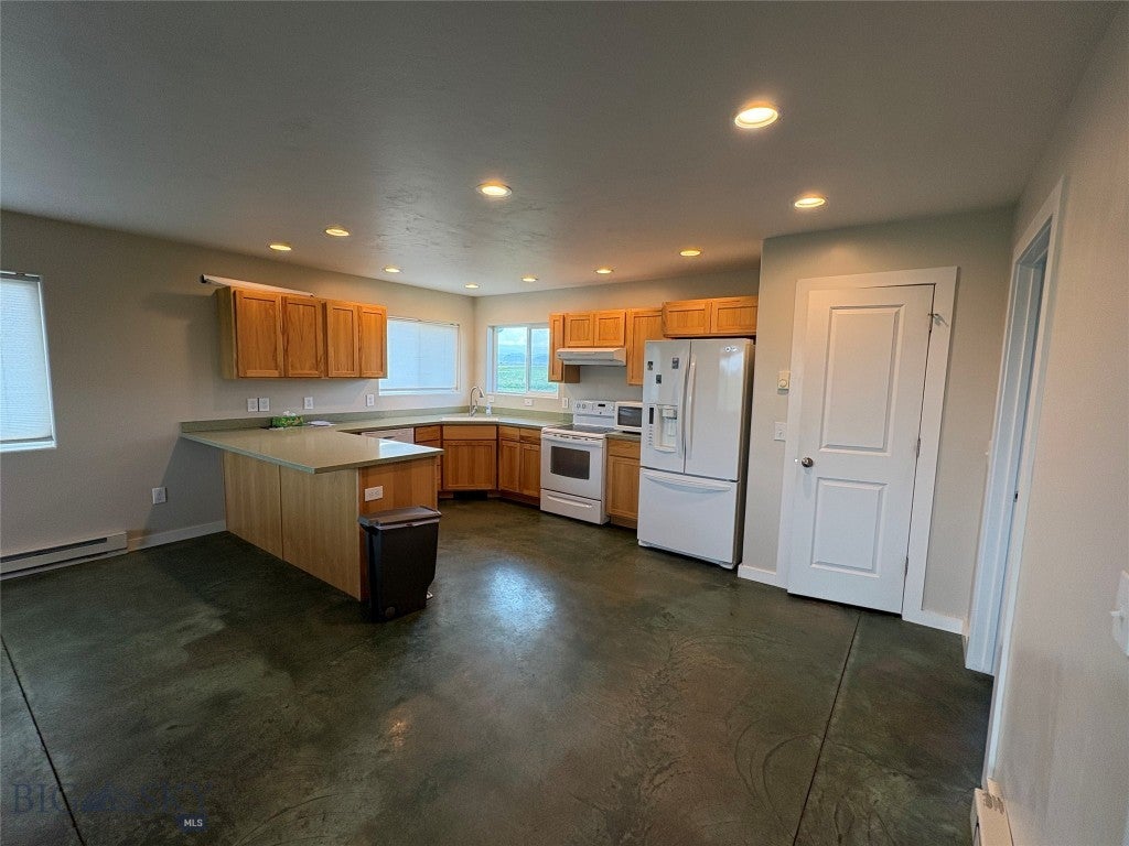 574 Mt Highway 285