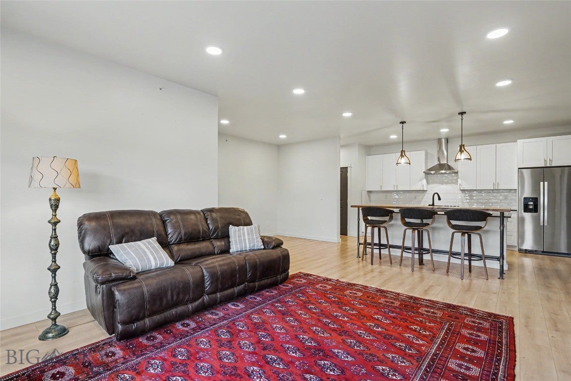 2222E Willow Drive 89