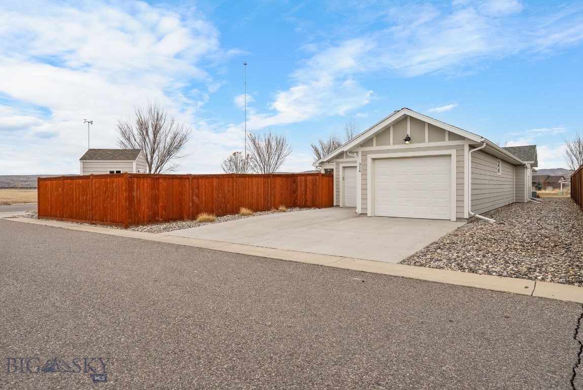 Pioneer Crossing - Residential