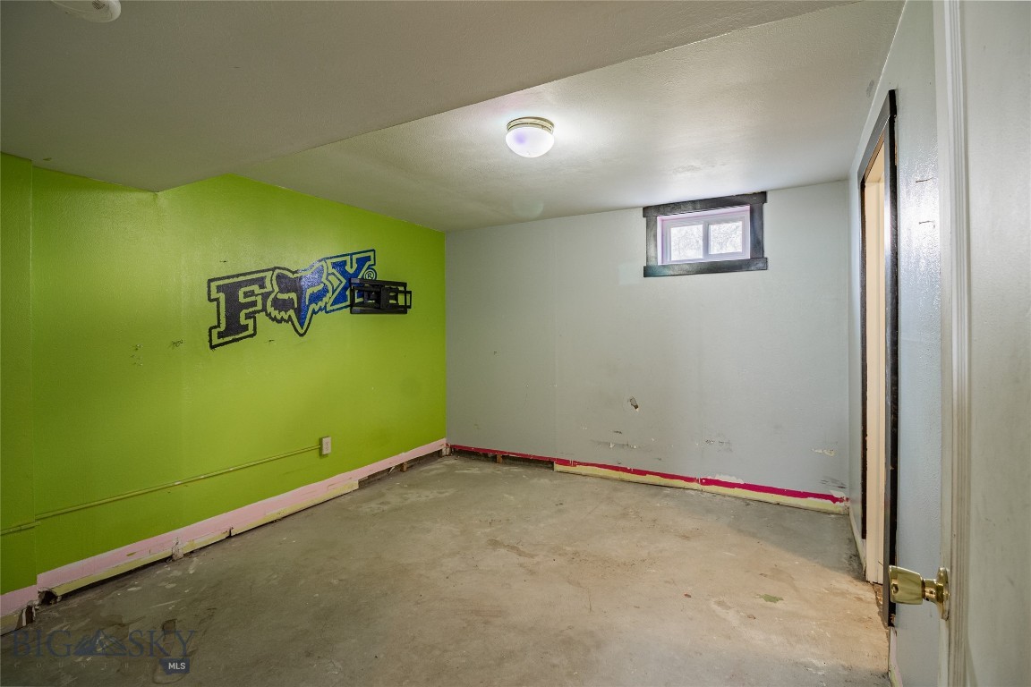 Butte, Montana 59701, United States, 4 Bedrooms Bedrooms, ,2 BathroomsBathrooms,Residential,Contingent,106624