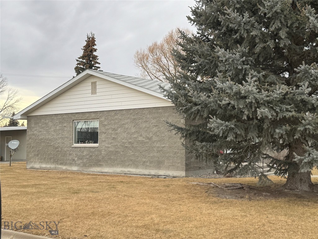 Milwaukee Land Company - Residential Income