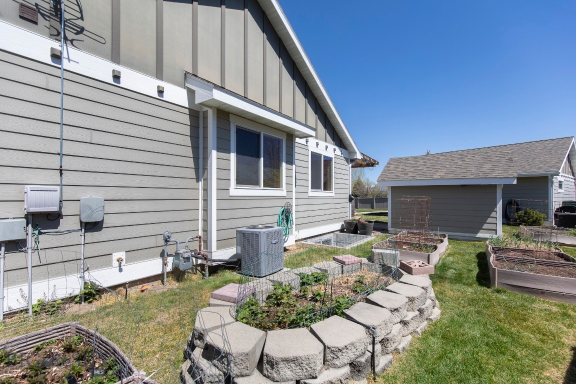 Middle Creek Parklands - Residential