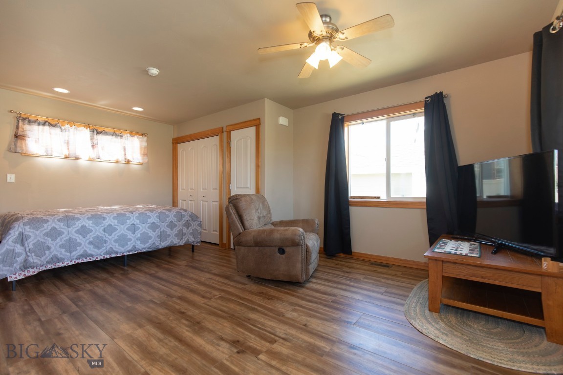 Middle Creek Parklands - Residential