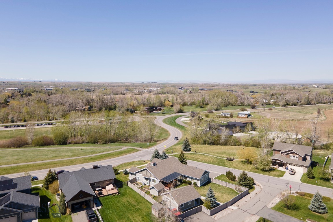 Middle Creek Parklands - Residential