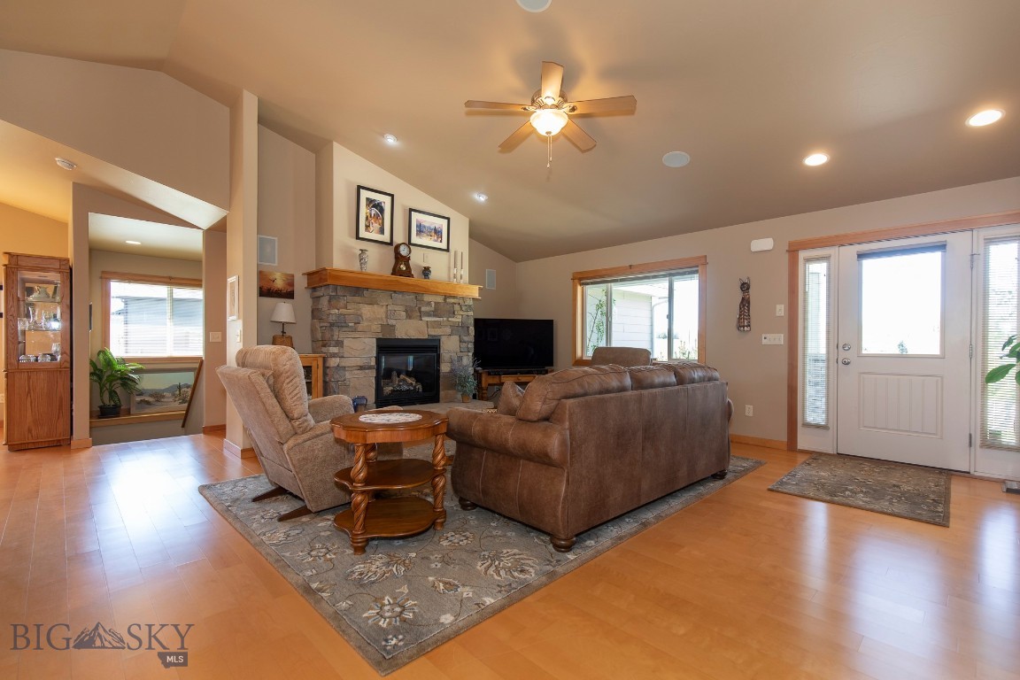 Middle Creek Parklands - Residential