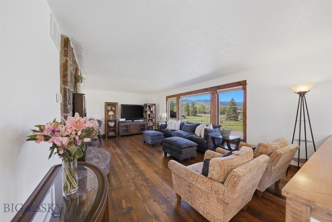 Hyalite Foothills - Residential