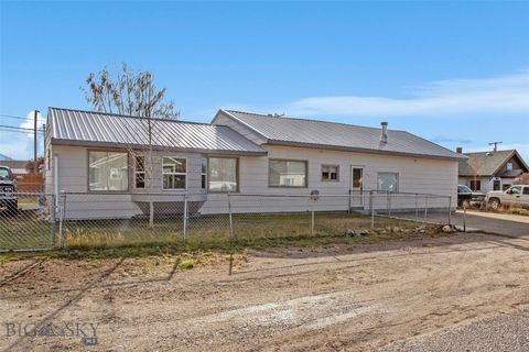 Photo of 2320 Elm Street, Butte, MT 59701 (MLS # 407093)