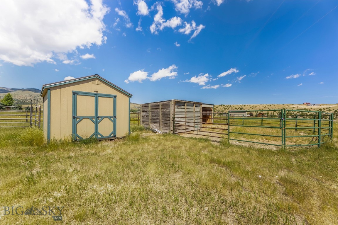 Shining Mountain Unit II - Residential