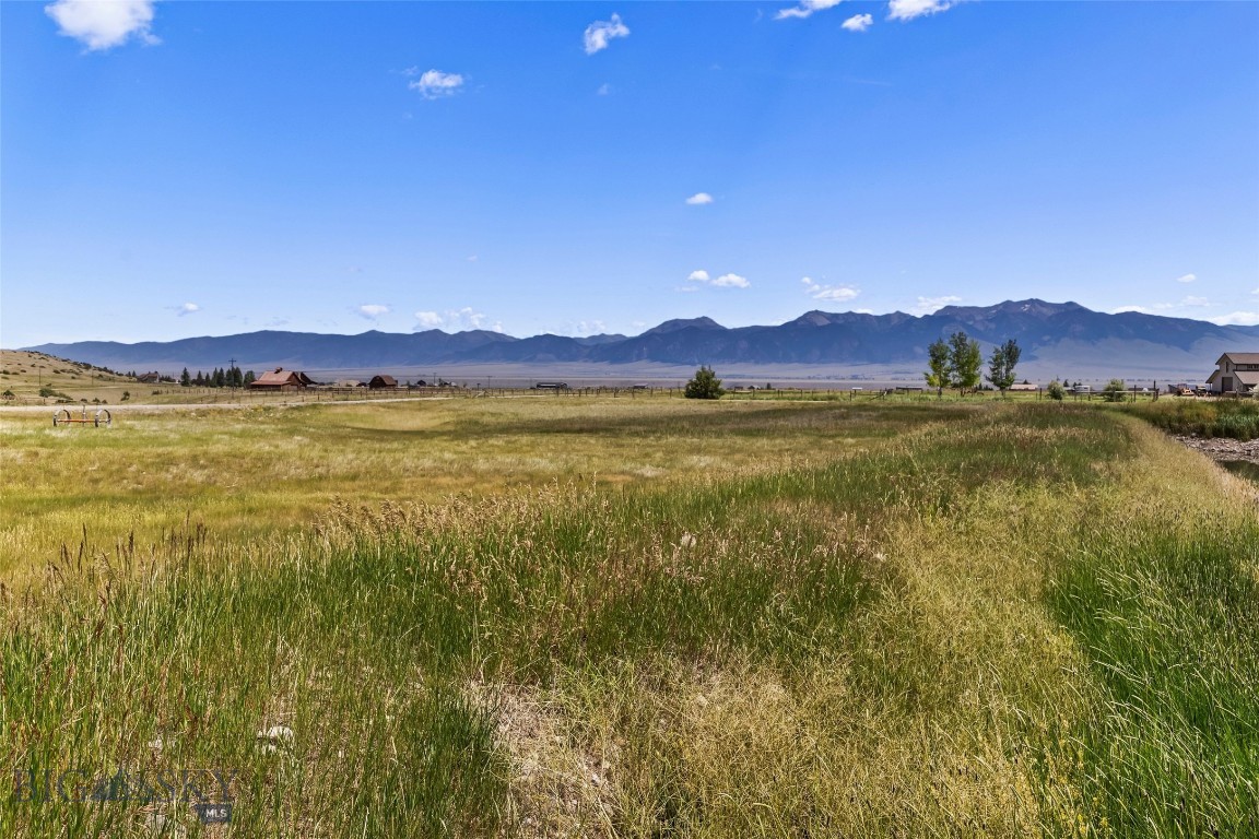 Shining Mountain Unit II - Residential