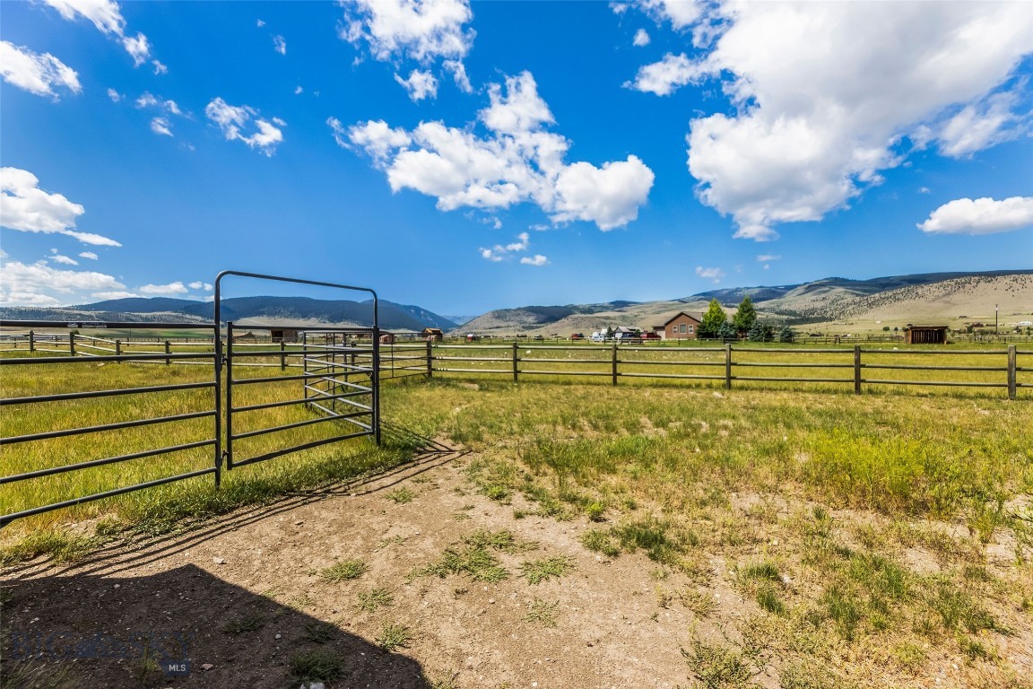 Shining Mountain Unit II - Residential