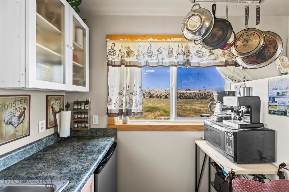 Shining Mountain Unit II - Residential