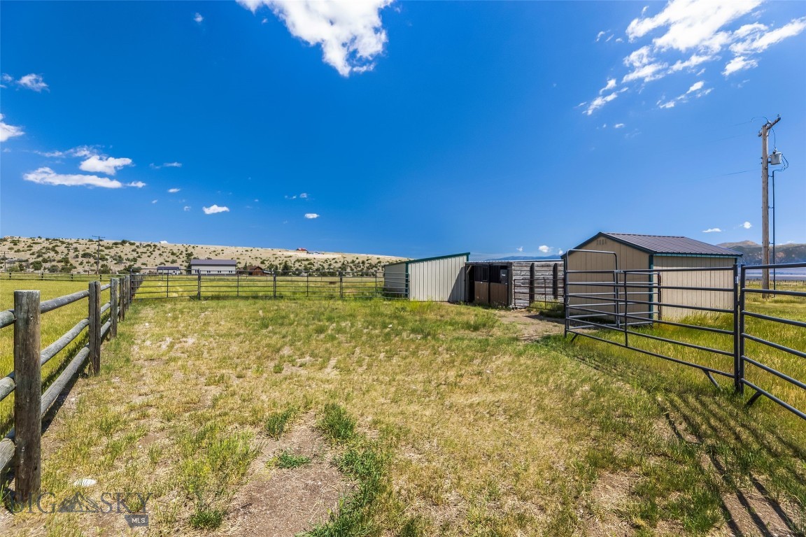 Shining Mountain Unit II - Residential