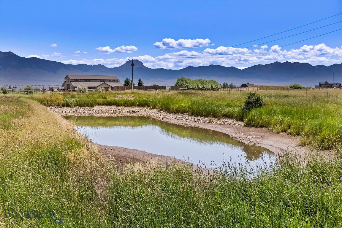 Shining Mountain Unit II - Residential