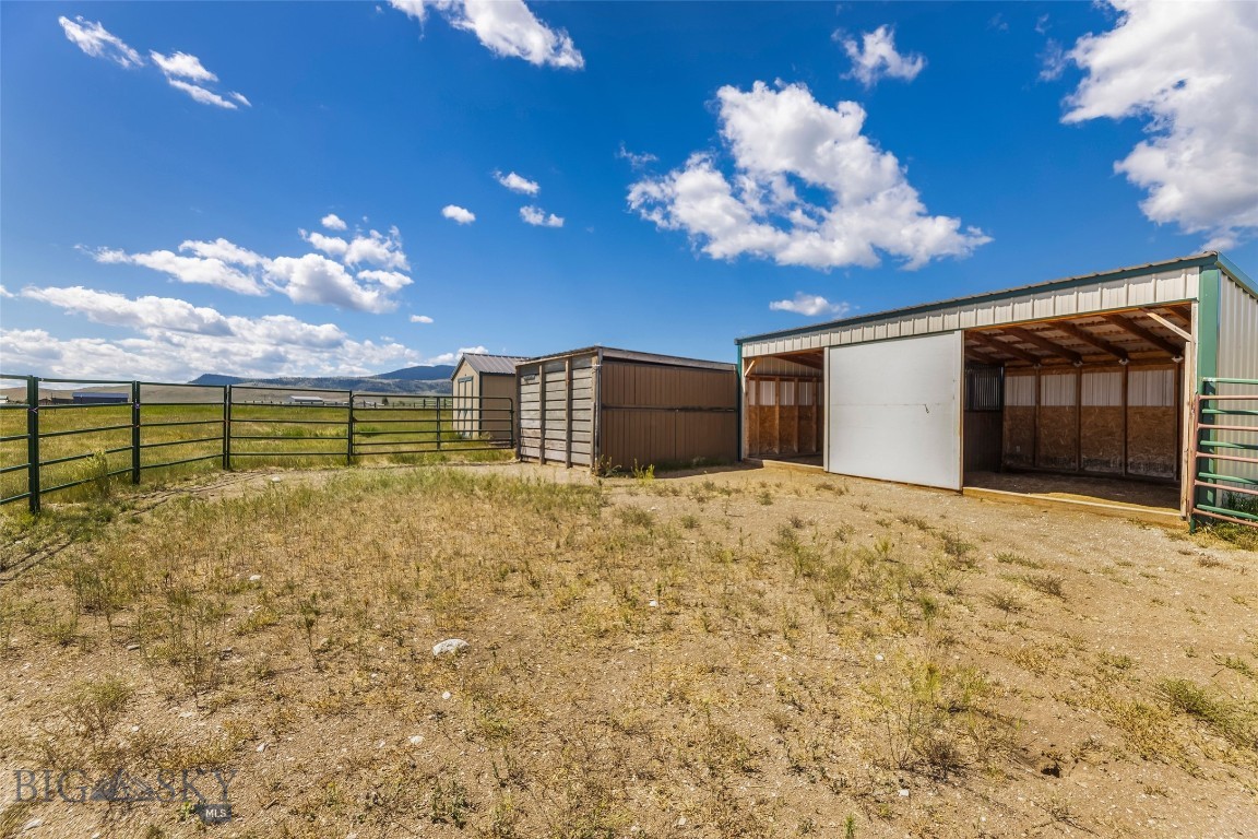 Shining Mountain Unit II - Residential