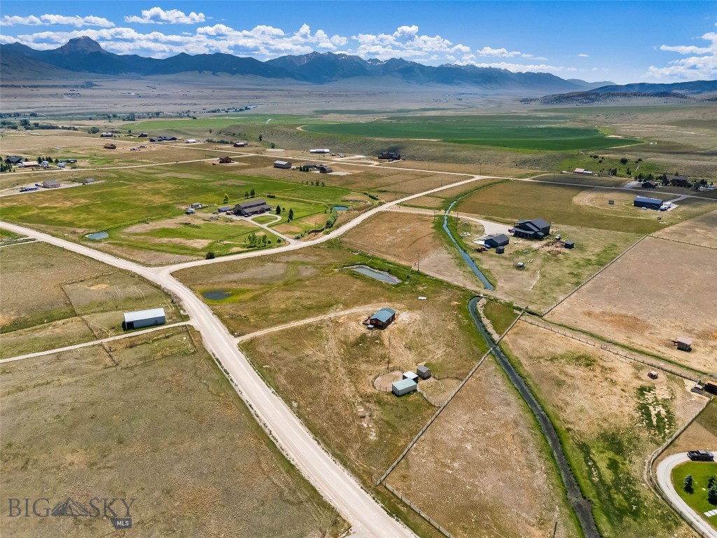 Shining Mountain Unit II - Residential