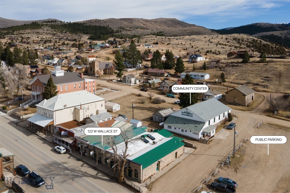 122 W Wallace Street