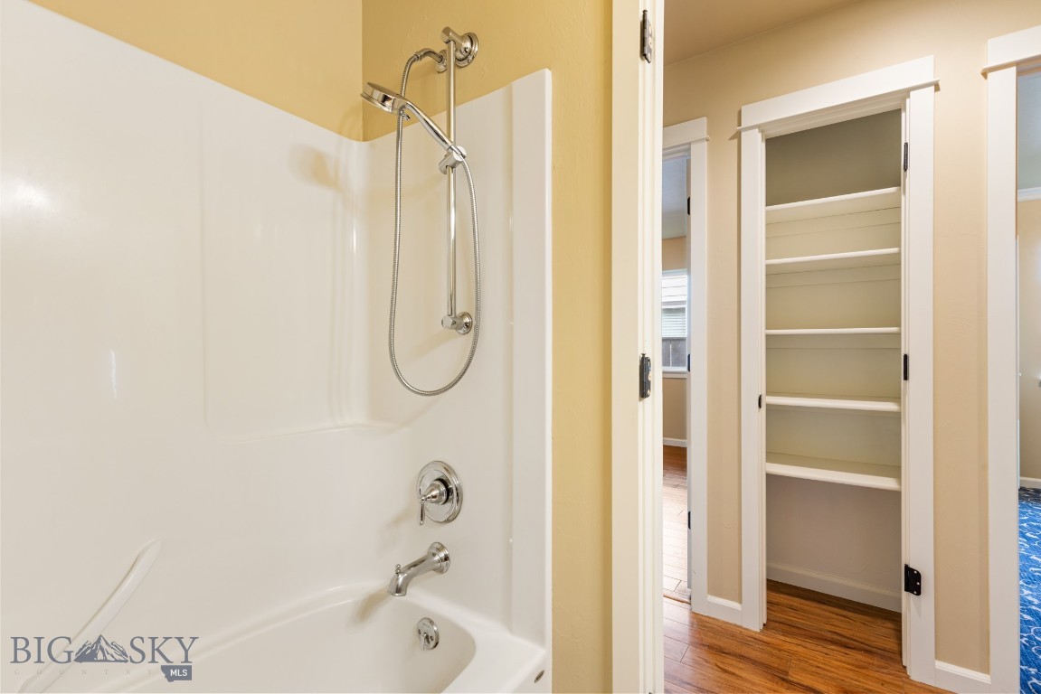 Flanders Creek - Residential