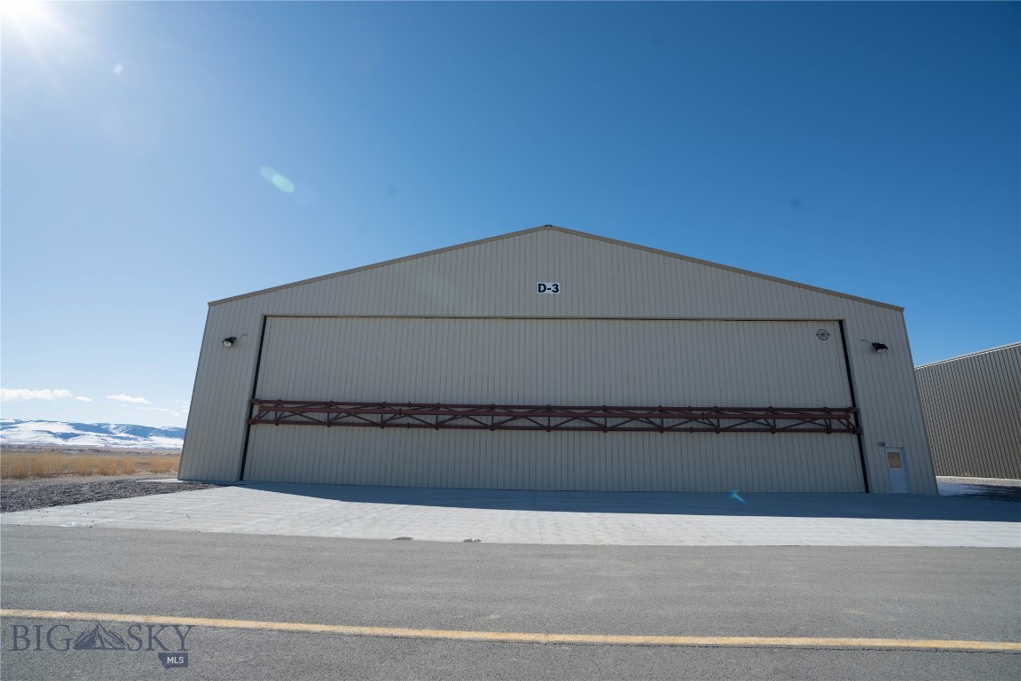 Shining Mountain Airpark - Commercial Sale