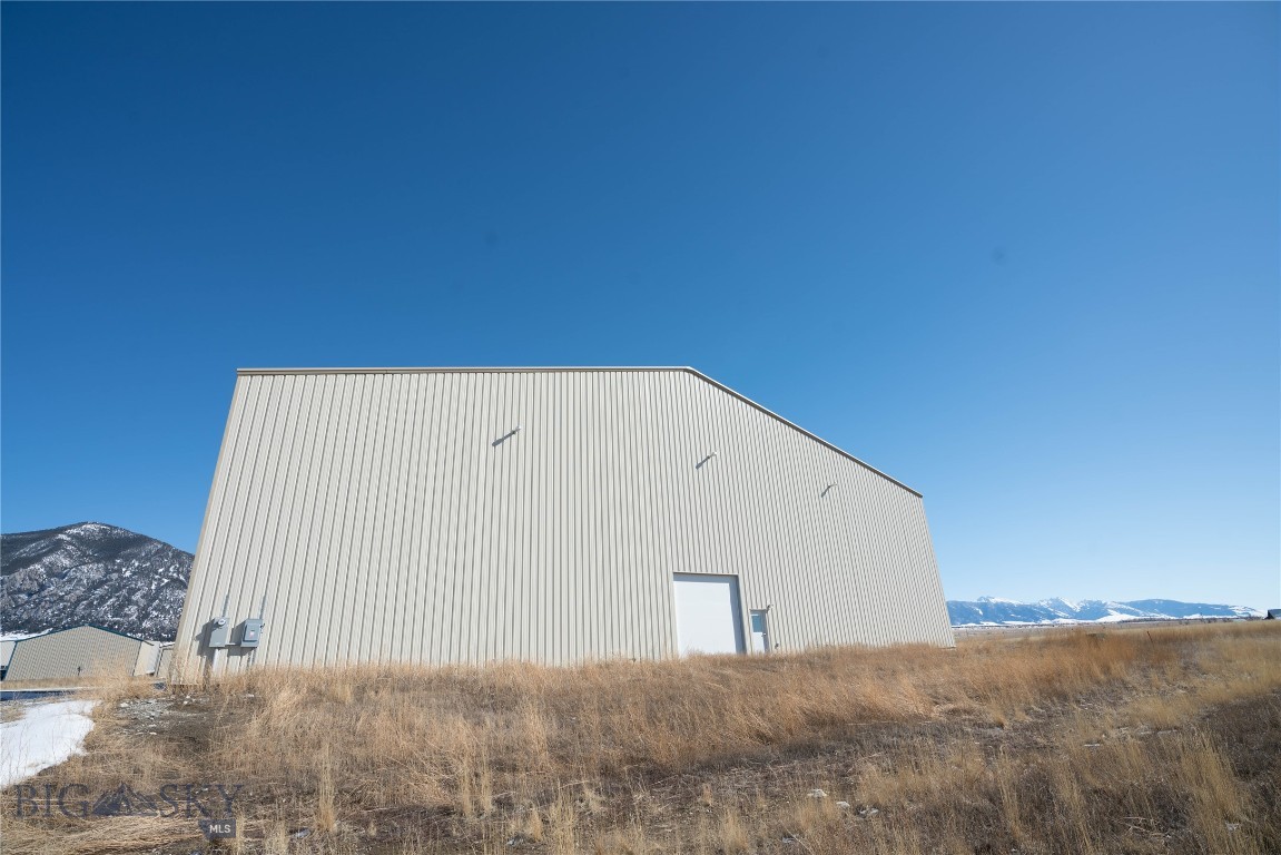 Shining Mountain Airpark - Commercial Sale