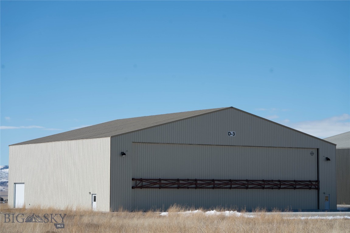 Shining Mountain Airpark - Commercial Sale
