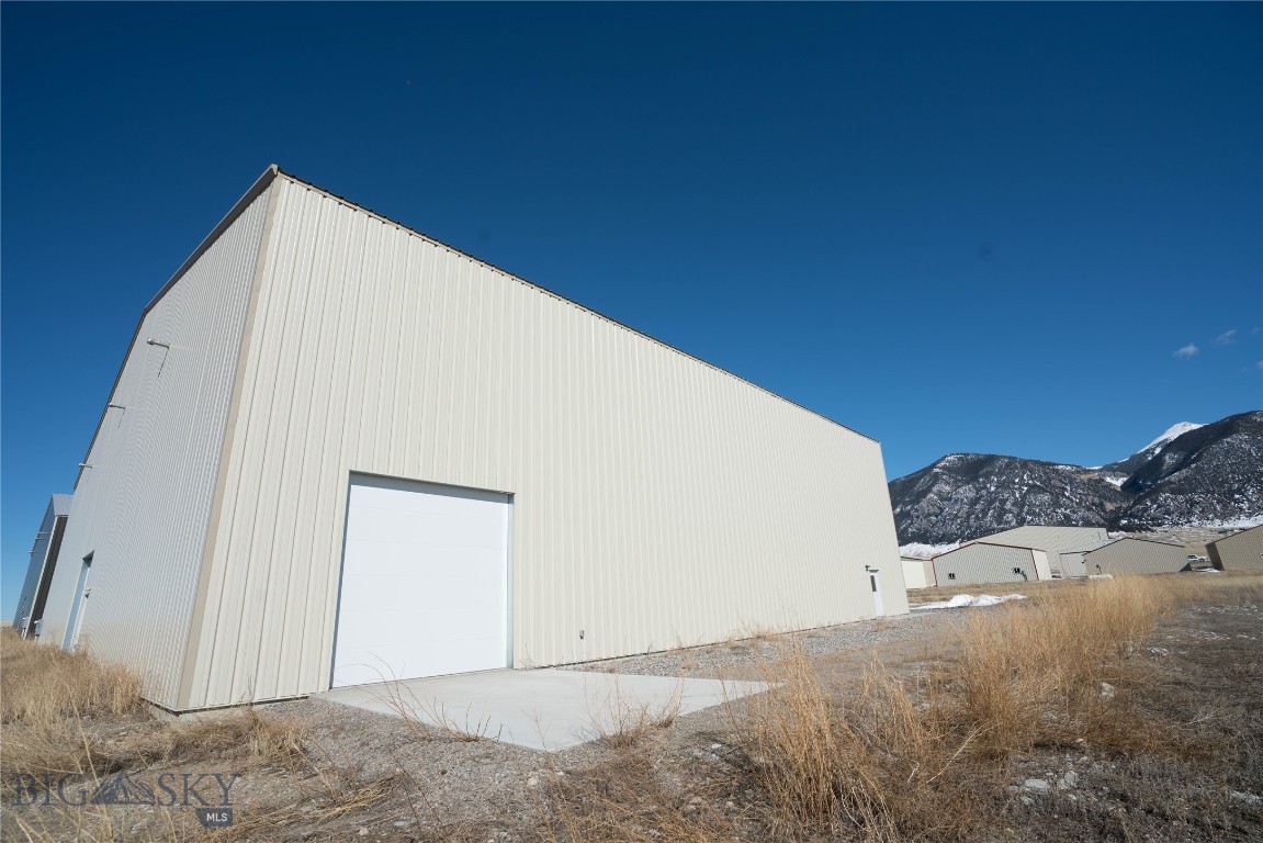 Shining Mountain Airpark - Commercial Sale