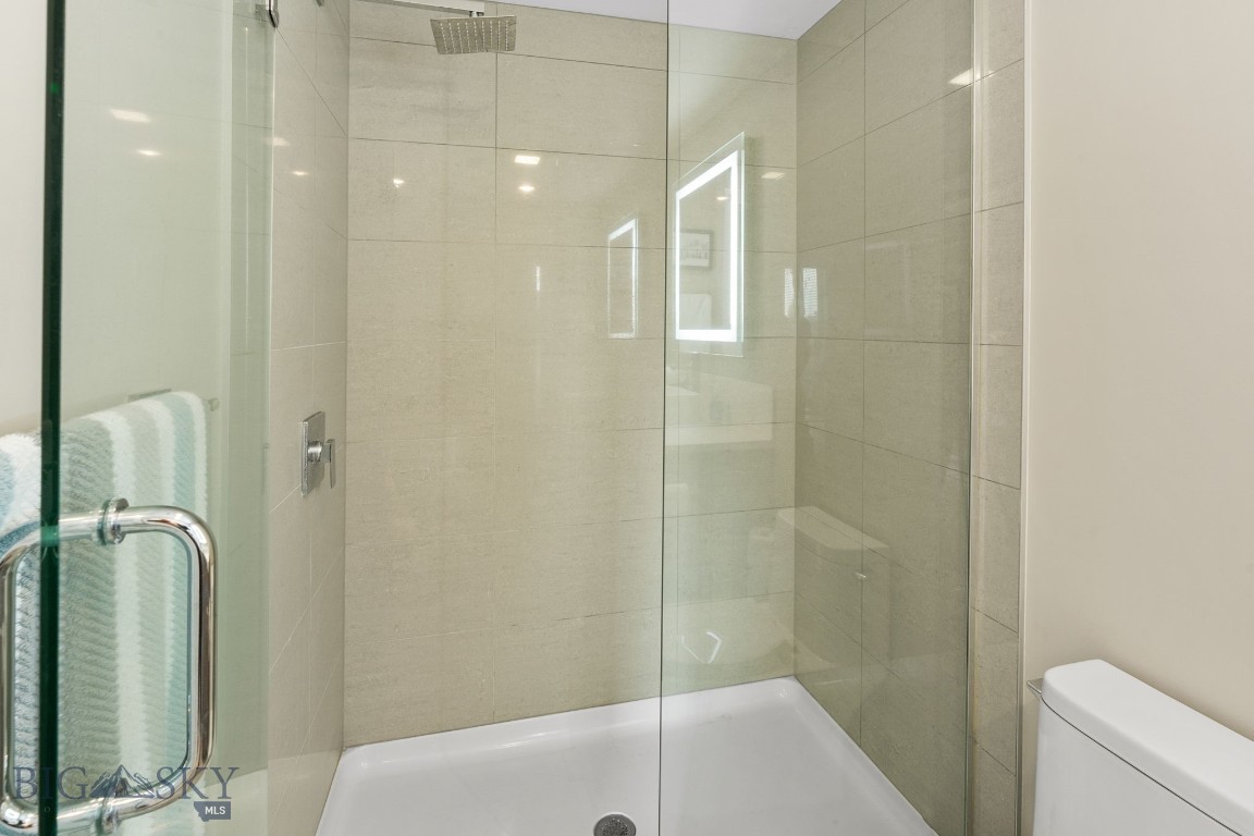 Bozeman, Montana 59718, United States, 1 Bedroom Bedrooms, ,1 BathroomBathrooms,Residential,Pending,206176