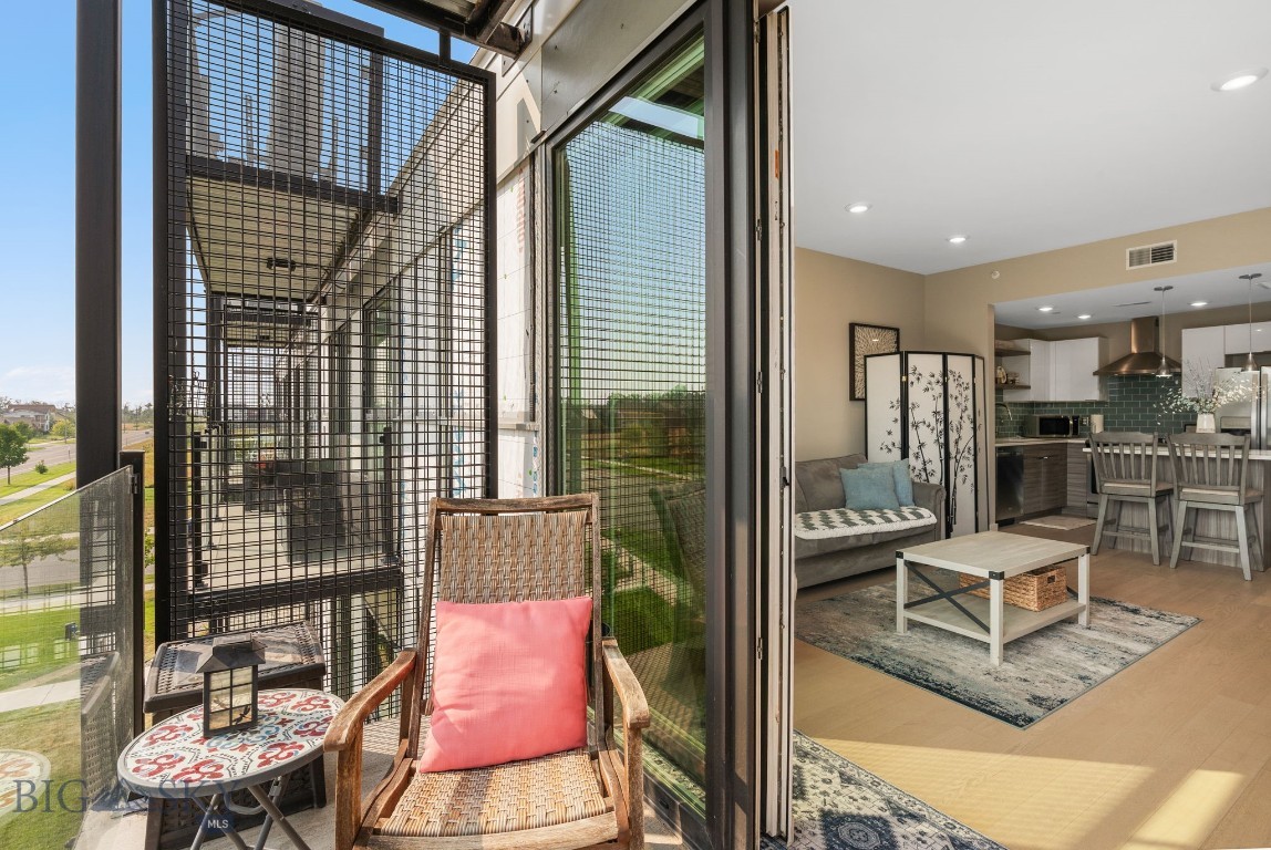 Bozeman, Montana 59718, United States, 1 Bedroom Bedrooms, ,1 BathroomBathrooms,Residential,Pending,206176