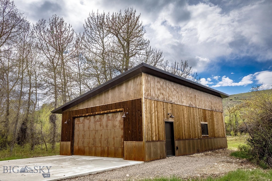 Whispering Pines - Residential