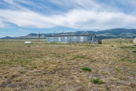70 Whitehorse Road, Townsend, MT 59644 - #: 381574
